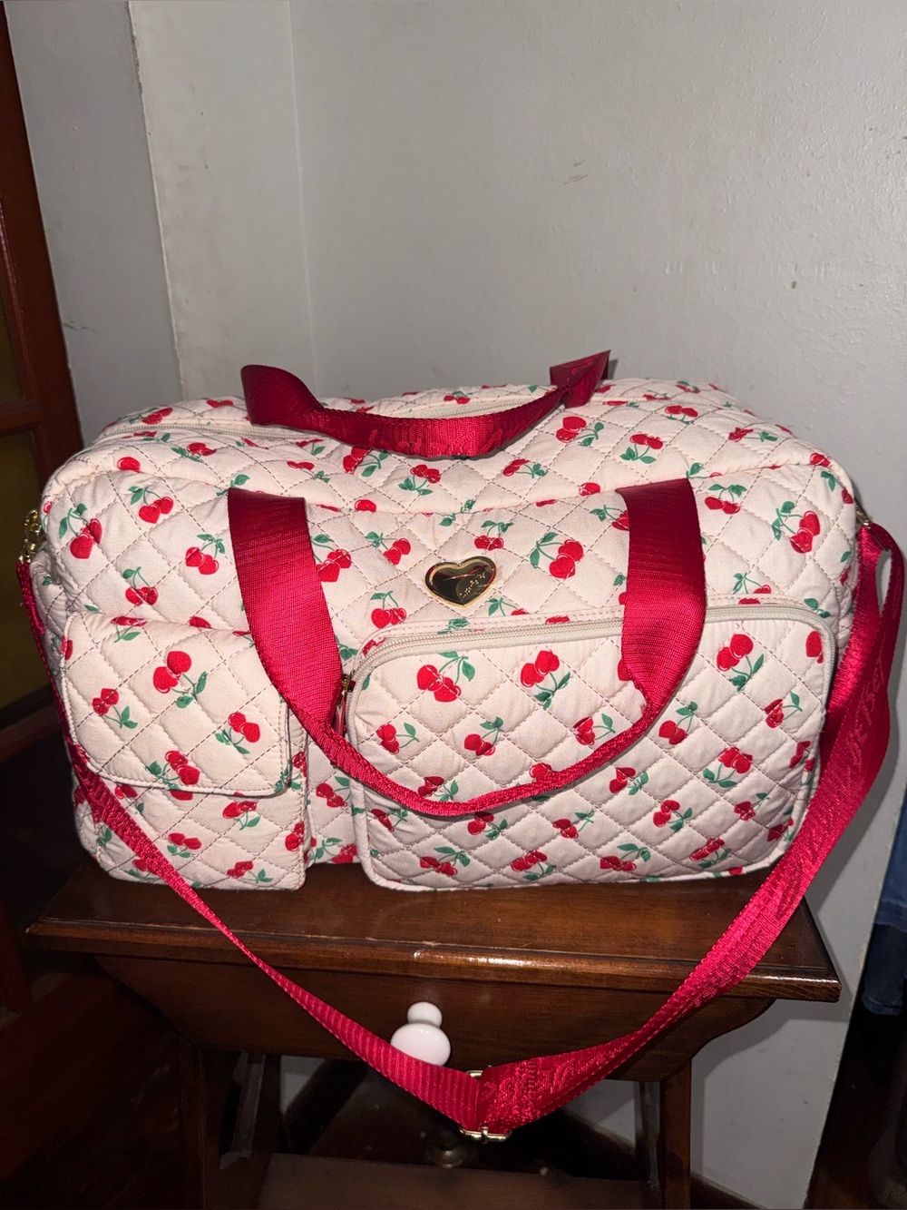 Betsy Johnson Weekender Tote Bag LBCALLA Off White Cherries Pouch